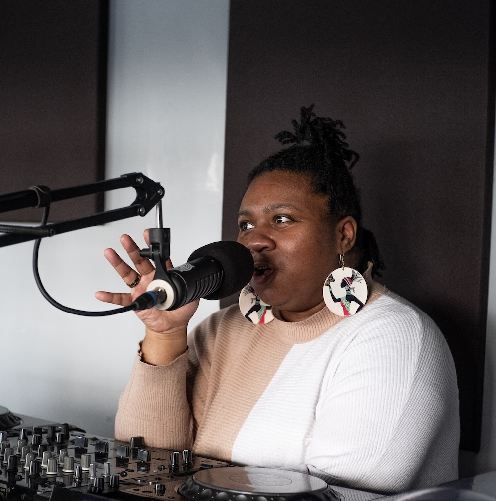 Mode London presenter